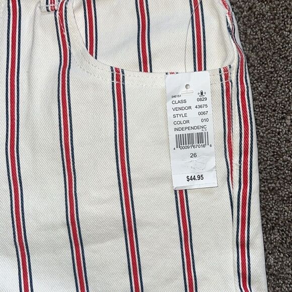 NWT PacSun Los Angeles Shorts Women's 26 White Red Striped Mom Shorts Pockets. - Picture 4 of 12